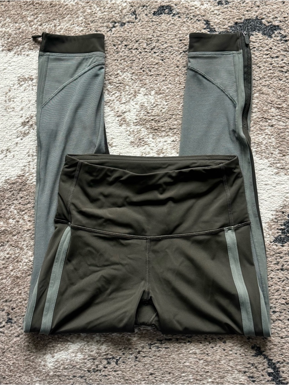 Lululemon Women’s High-Waist Two-Tone Mesh Active Zipper Leggings